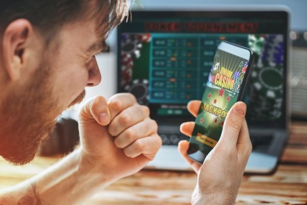 Privacy checklist beside mobile slots entertainment interface
